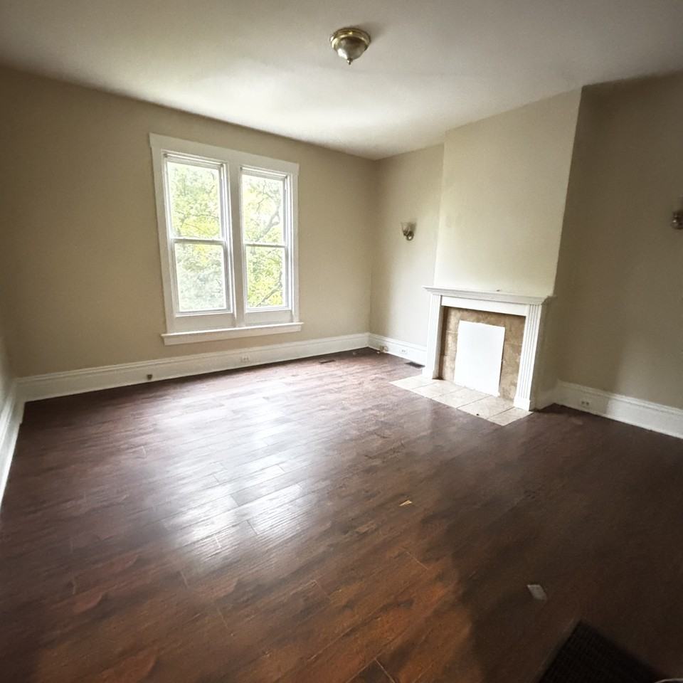 3429 Moulton Avenue - Photo 2 of 10