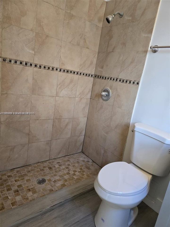 1245 Ne 110th Ter #2 - Photo 4 of 7