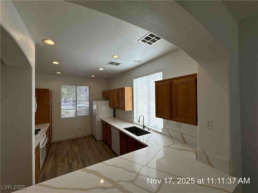 2416 Tilden Way - Photo 7 of 35