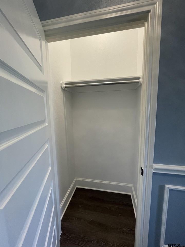 1033 Stagecoach Bnd - Photo 6 of 15