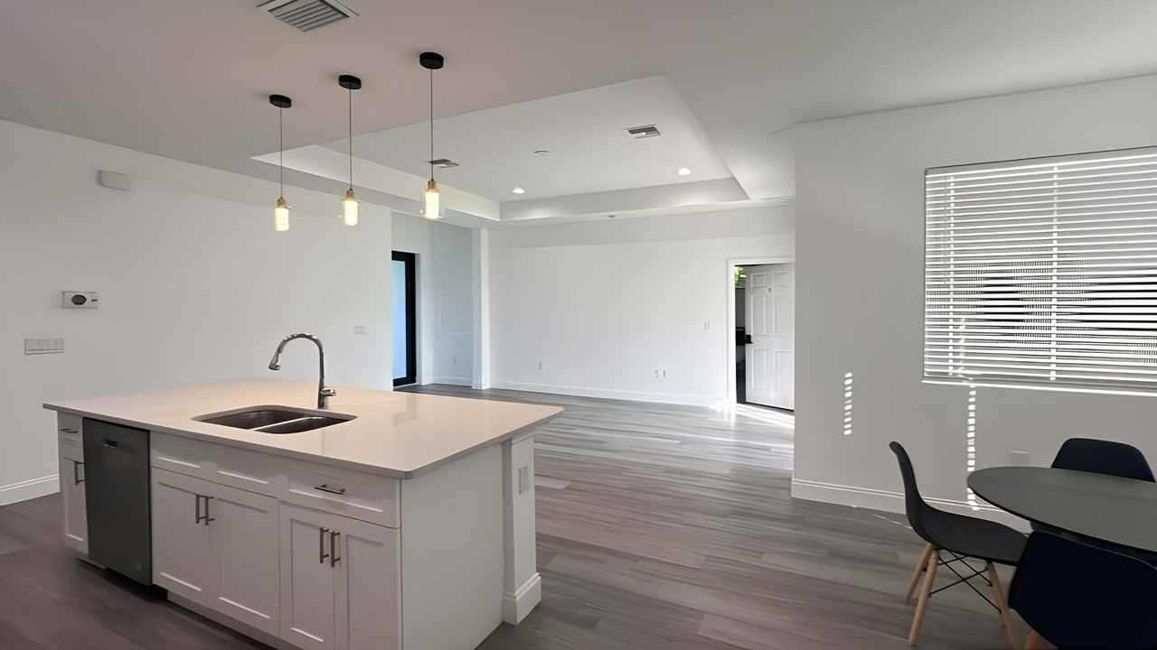 Harrison Dr - Photo 5 of 19