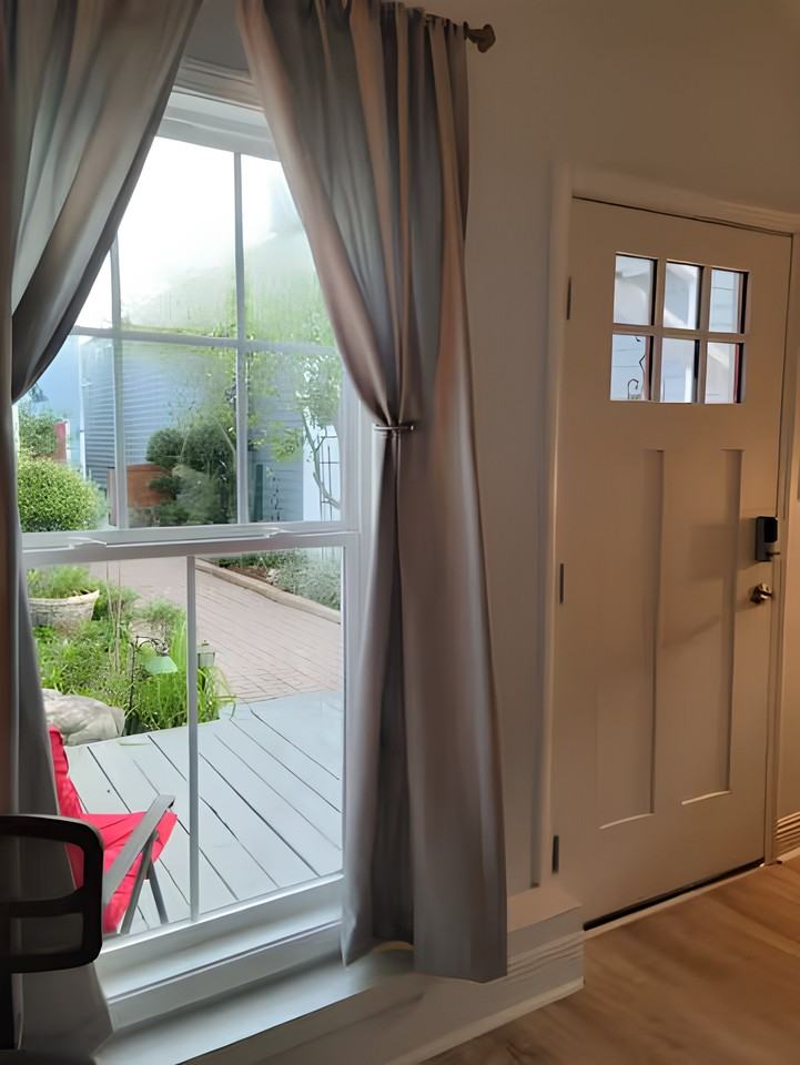 Laurel St - Photo 2 of 6