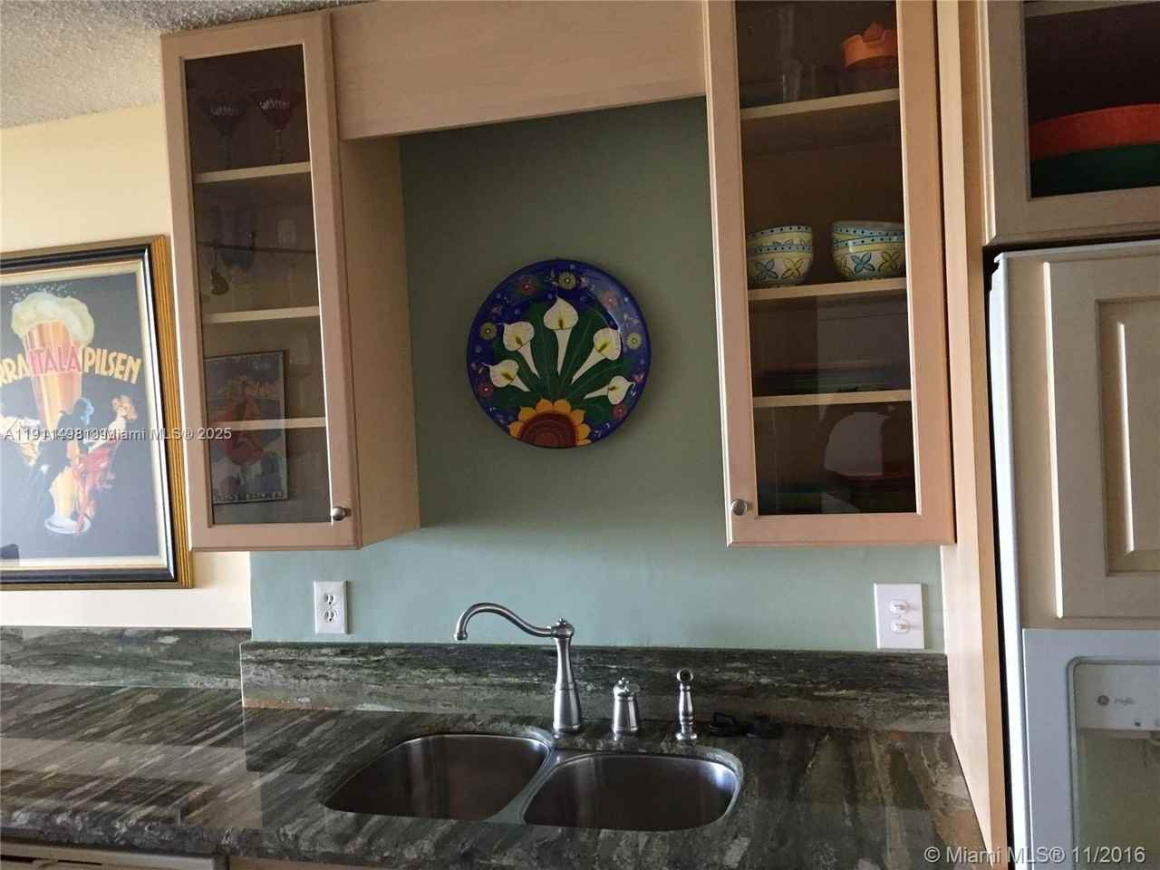 200 Leslie Dr #827 - Photo 5 of 26