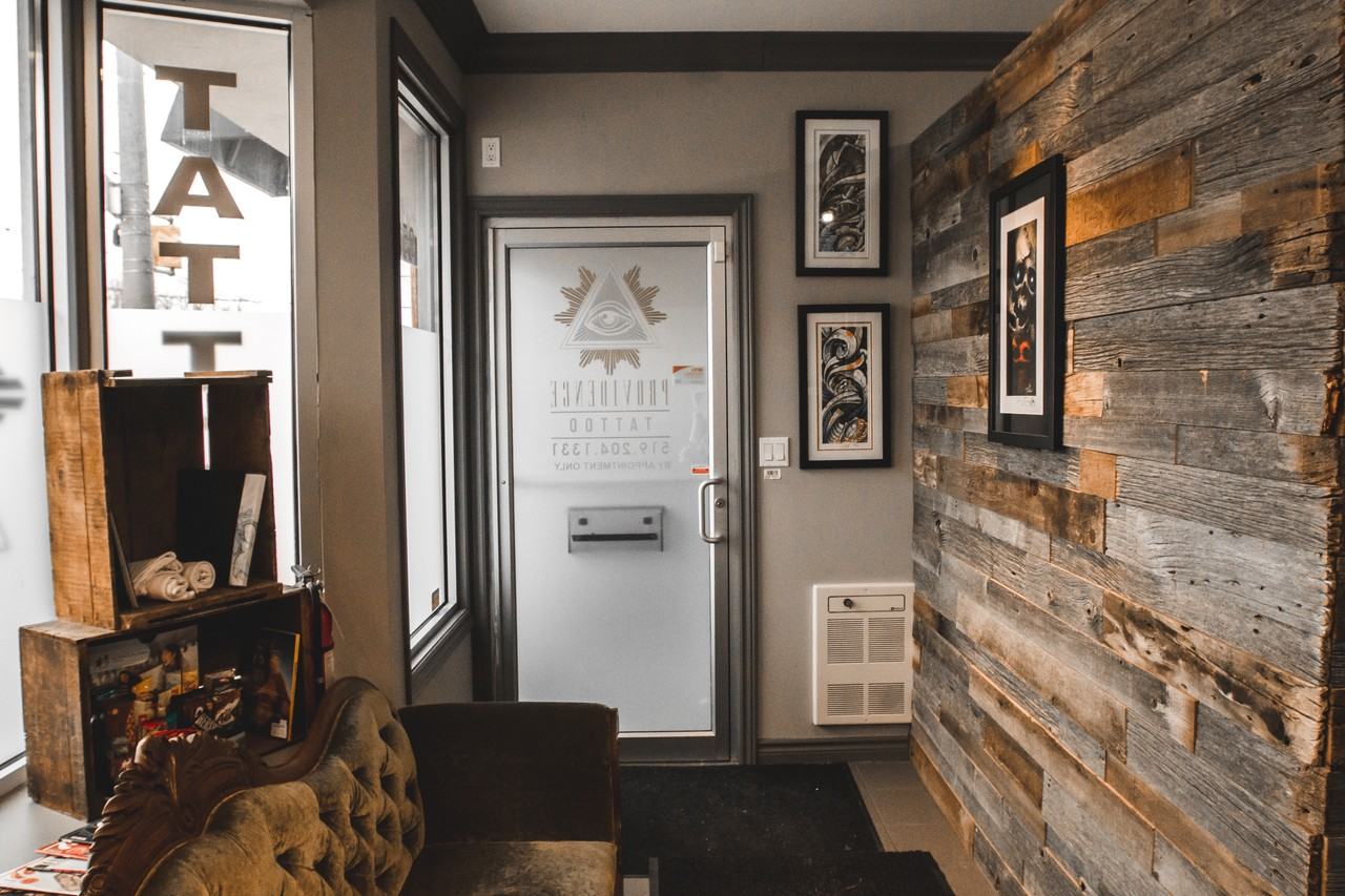 952 Oxford Street East - Photo 2 of 9