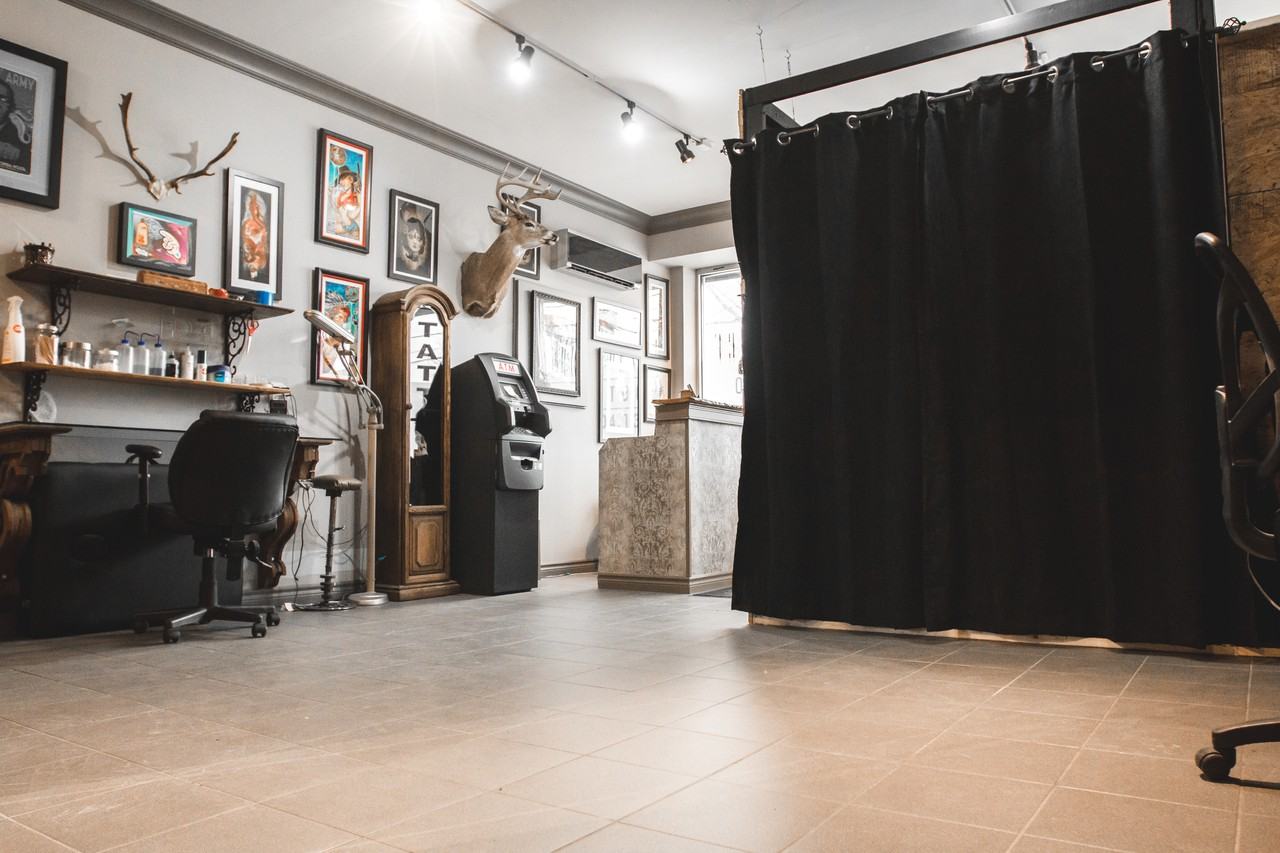 952 Oxford Street East - Photo 6 of 9