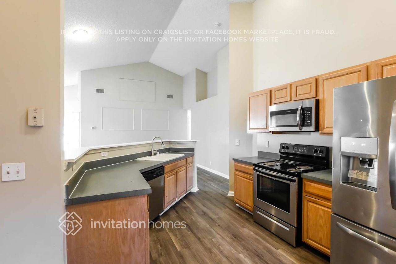 2880 Northwest 68th Lane - Photo 7 of 17