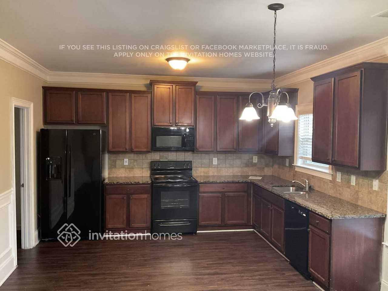 6368 Flat Rock Ln - Photo 4 of 13