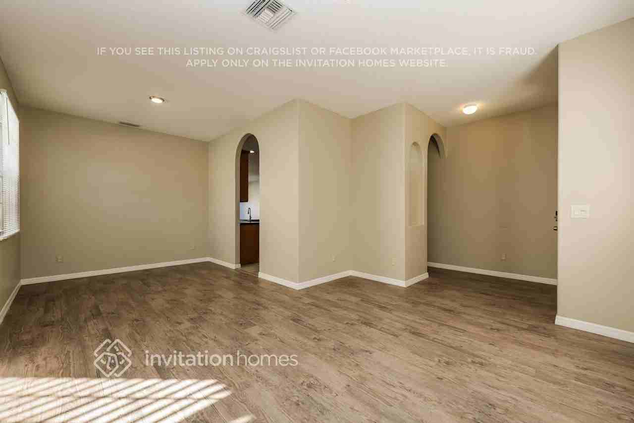 11504 Village Brook Dr - Photo 4 of 18