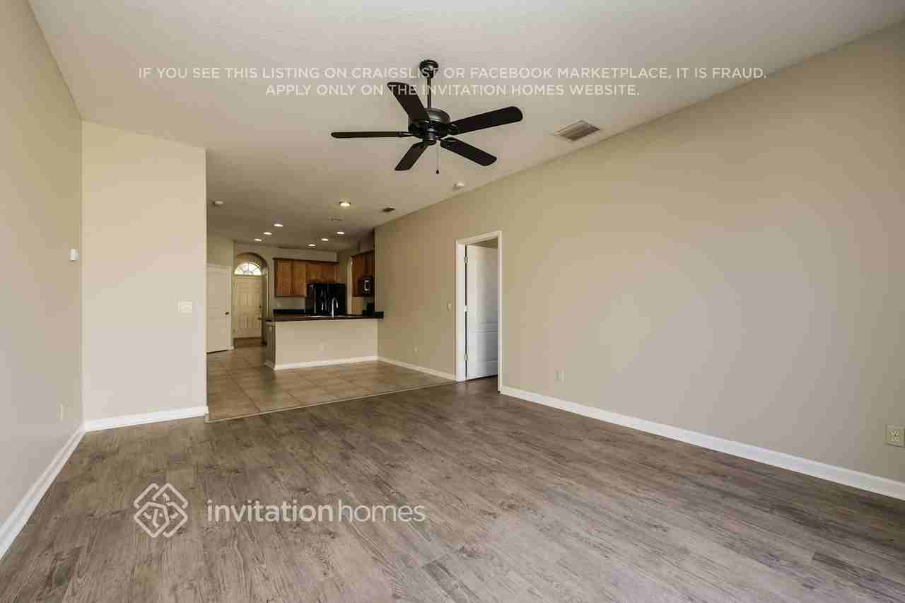 11504 Village Brook Dr - Photo 6 of 18