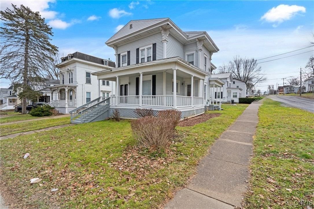 402 Oneida St - Photo 2 of 16