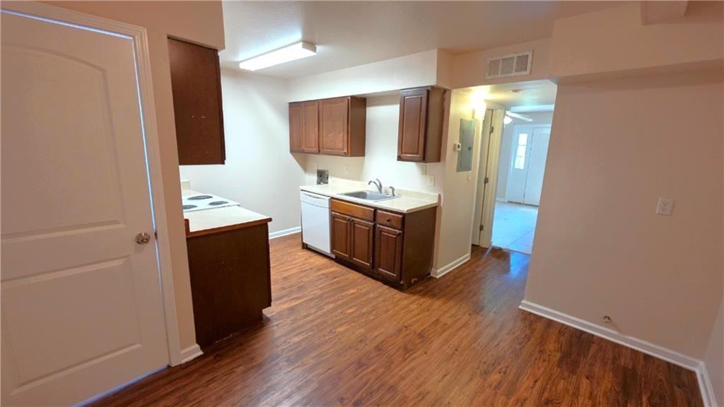 201 Omega St ##C - Photo 4 of 13