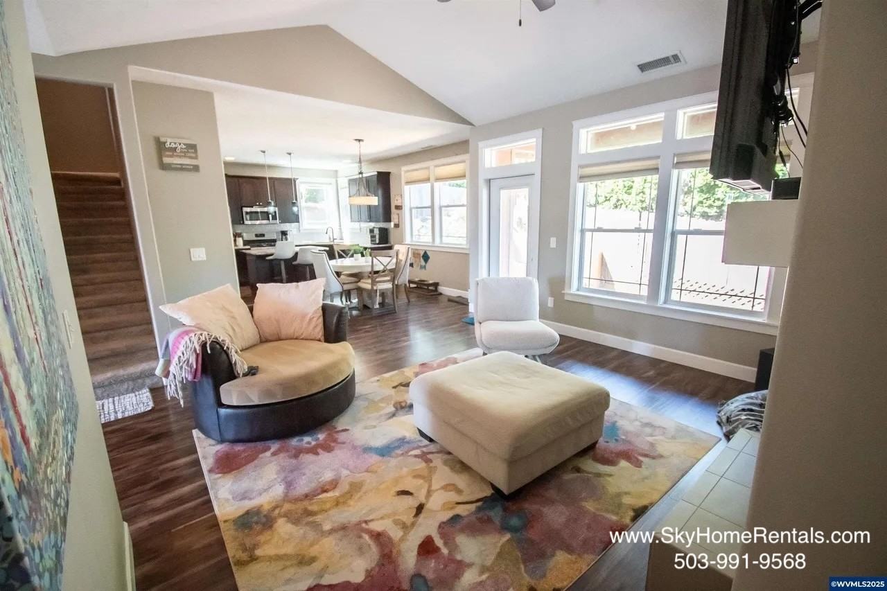 1001 Doe Court Northwest - Photo 3 of 24