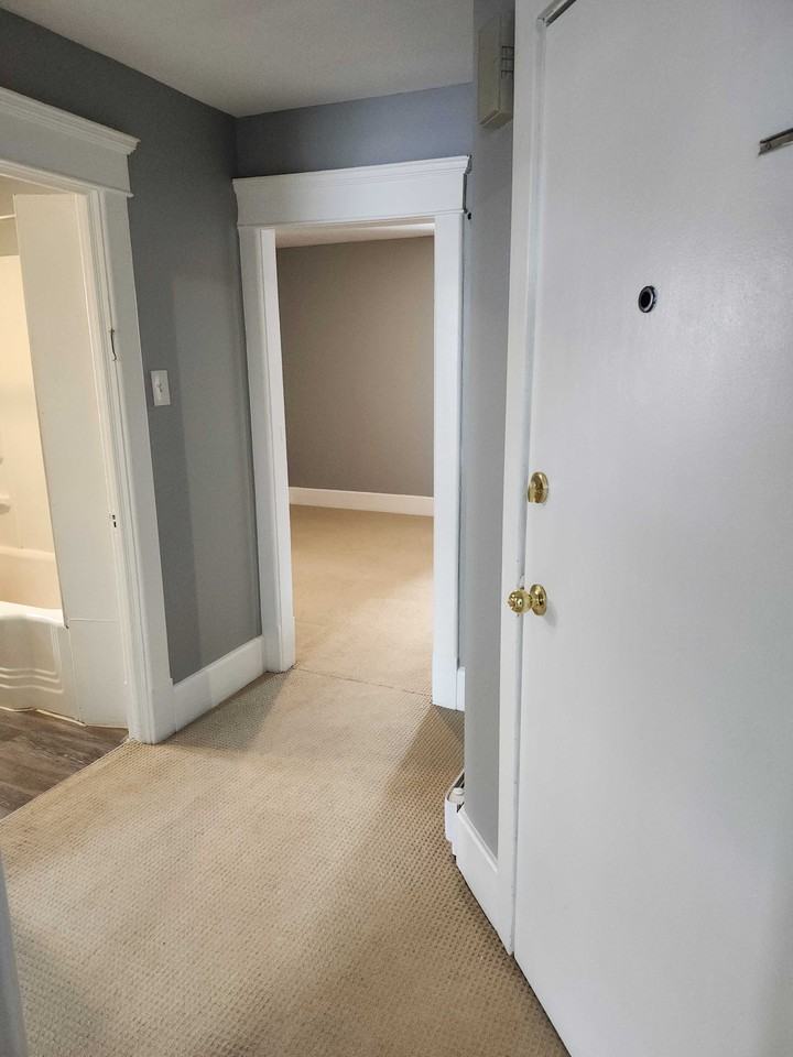 1306 Monaghan Rd - Photo 3 of 8