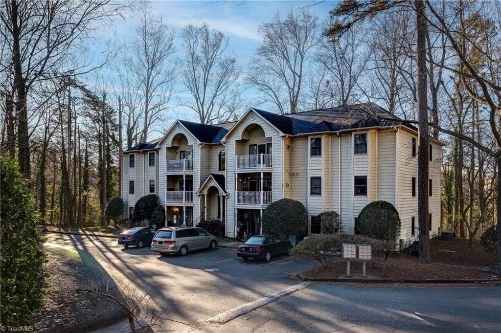 5934 W Friendly Ave #K - Photo 3 of 23