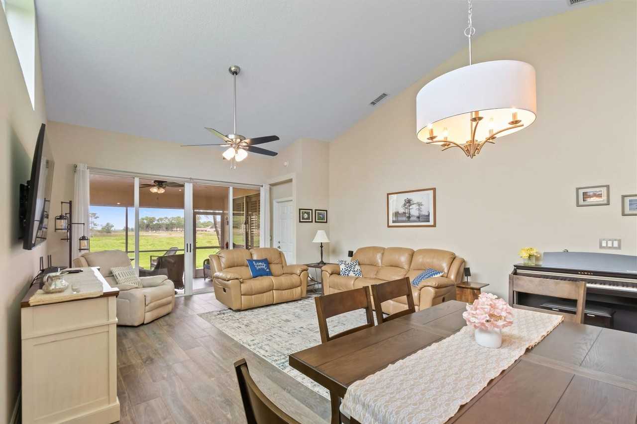 1401 Mahogany Place - Photo 2 of 20