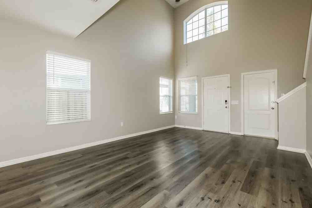 12527 Evington Point Dr - Photo 4 of 17