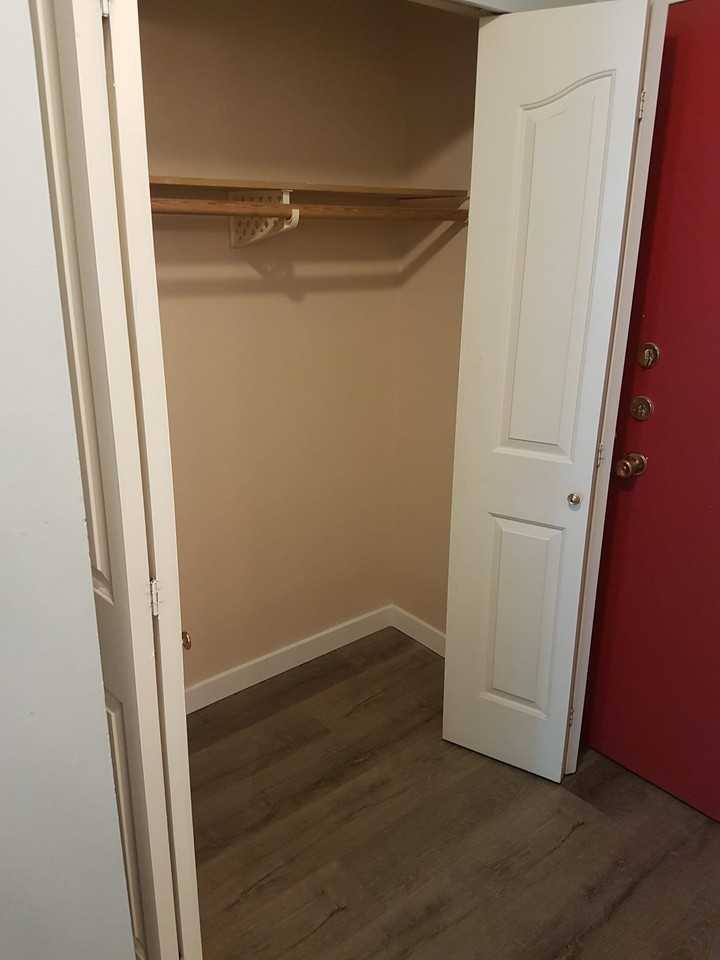 1918 York Ave - Photo 7 of 26