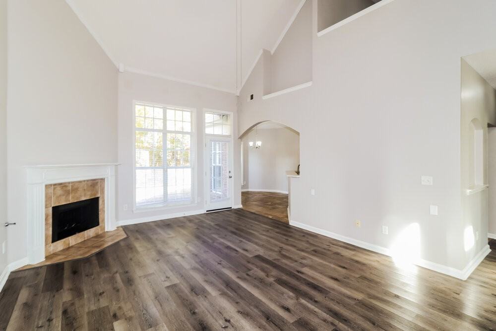 9168 Acadia Pl - Photo 5 of 17