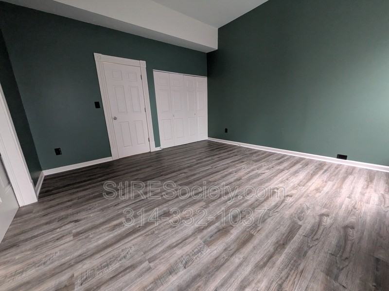 2012 Oregon Ave - Photo 4 of 15