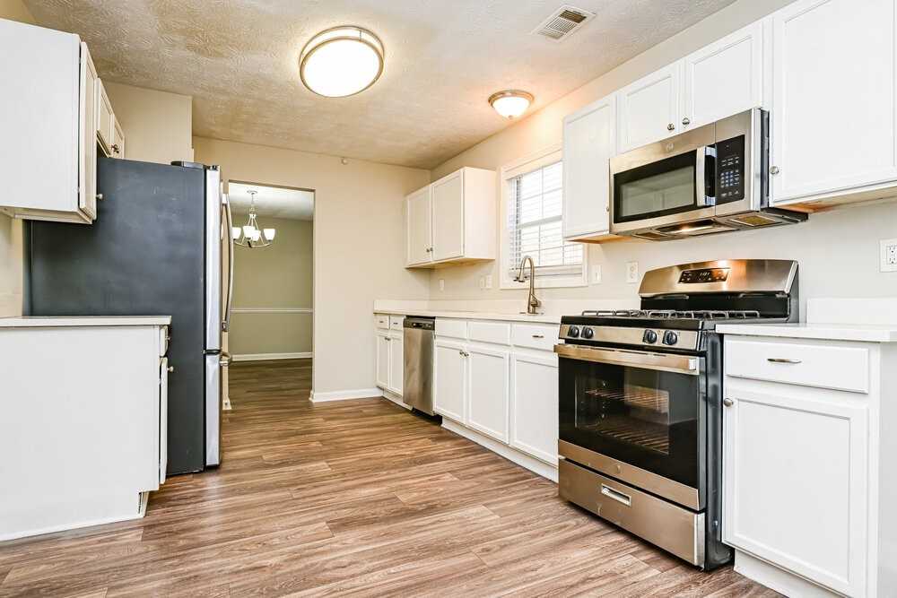 7867 Providence Point Way - Photo 7 of 17