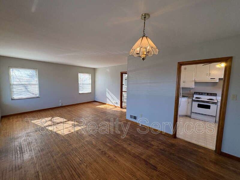 1302 North Downey Avenue - Photo 6 of 22