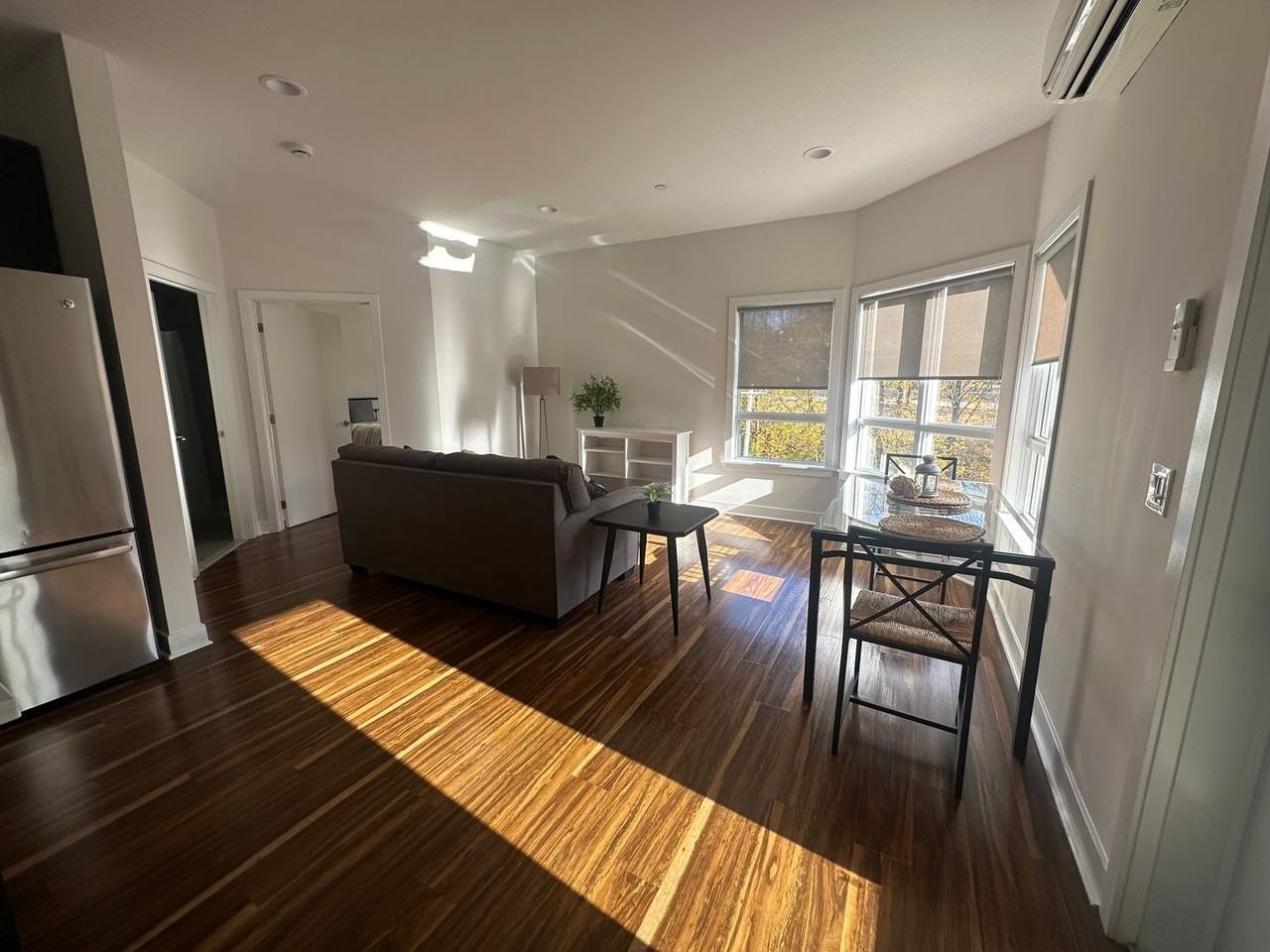 Water Club Luxury Living - Photo 6 of 13