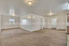 215 En #12 - Photo 1 of 1