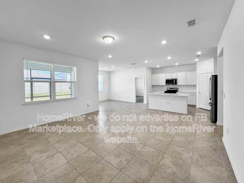 3120 61st Ter E - Photo 3 of 20