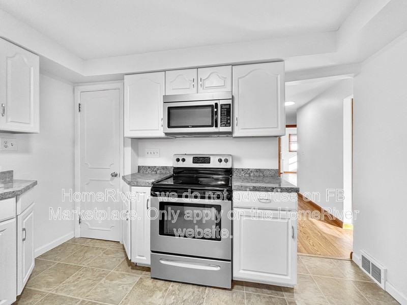 1406 N Mercer St - Photo 5 of 21