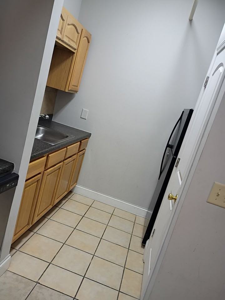 Burlington Mill Apartments - Photo 3 of 25