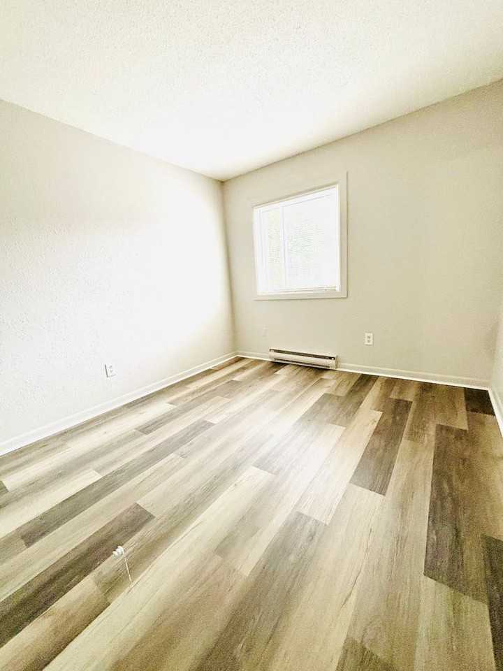 Cedar Crest Apartments - Photo 6 of 18