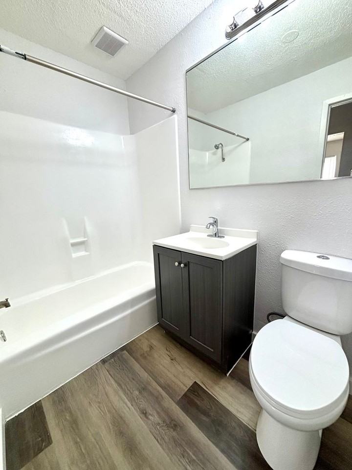 Cedar Crest Apartments - Photo 3 of 6