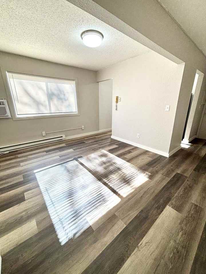 Cedar Crest Apartments - Photo 4 of 6