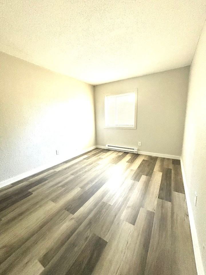 Cedar Crest Apartments - Photo 5 of 6