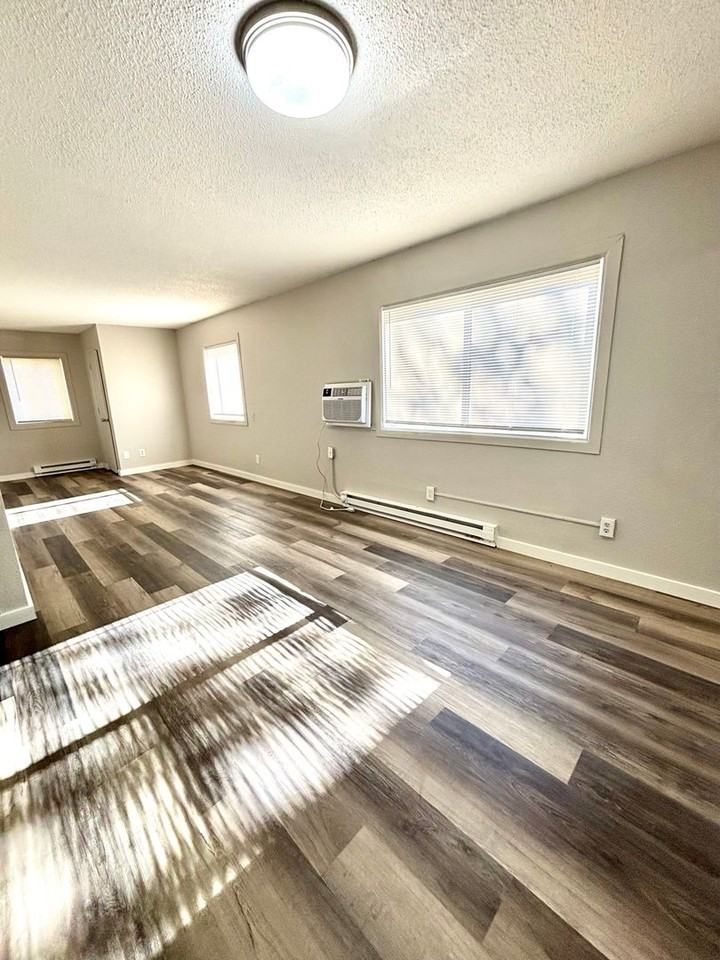 Cedar Crest Apartments - Photo 6 of 6
