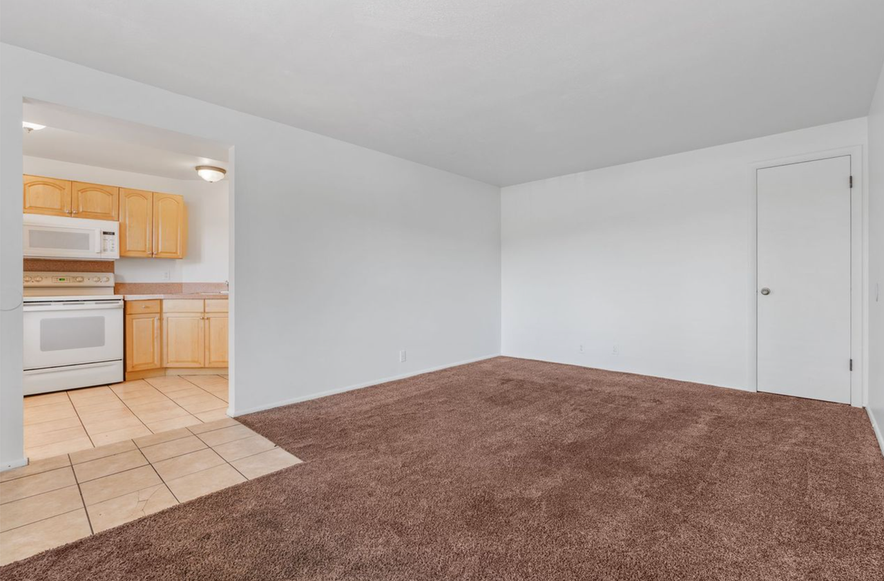 Roberta Street Apartments - Photo 5 of 25