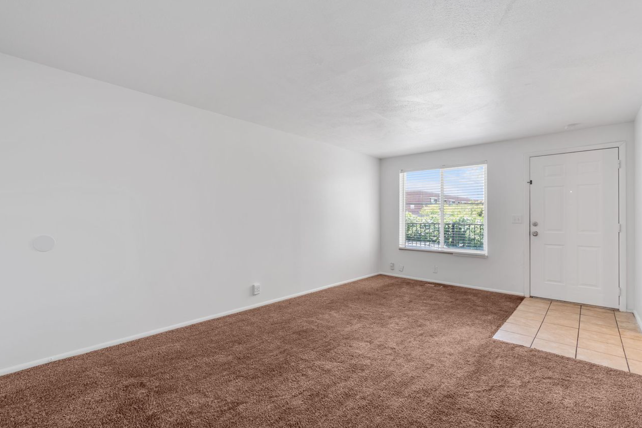 Roberta Street Apartments - Photo 7 of 25