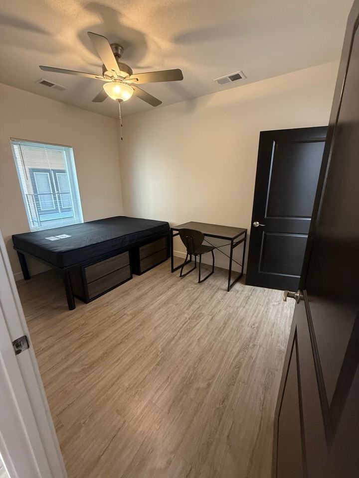 MONTEREY APARTMENTS - Photo 7 of 14