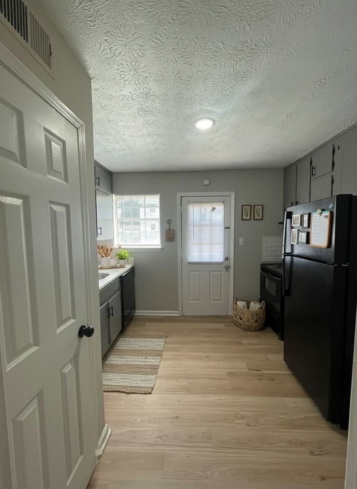 GET ONE MONTH FREE RENT TODAY/RECIBE UN MES DE RENTA GRATIS HOY - Photo 3 of 24