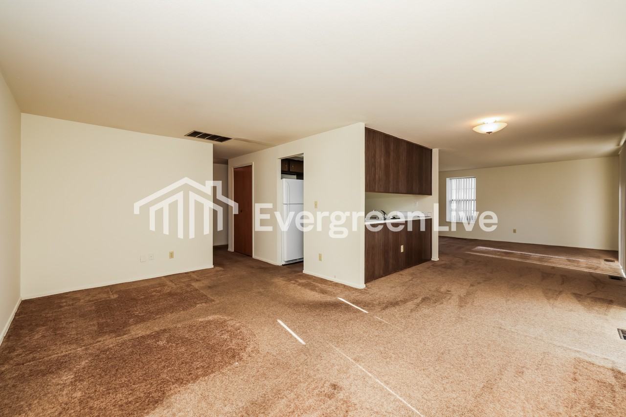 5630 Troy Villa Blvd - Photo 6 of 16