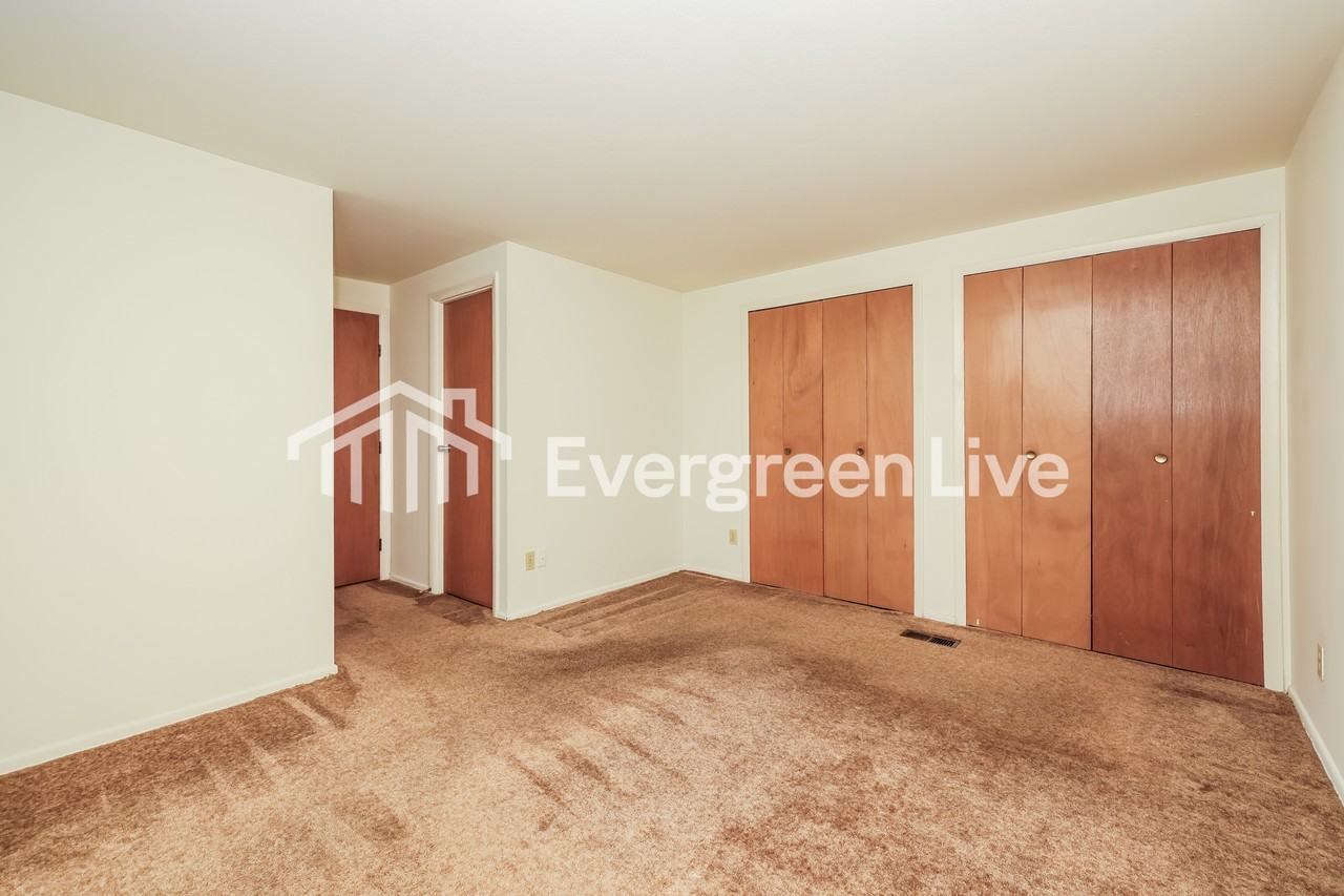 5630 Troy Villa Blvd - Photo 7 of 15