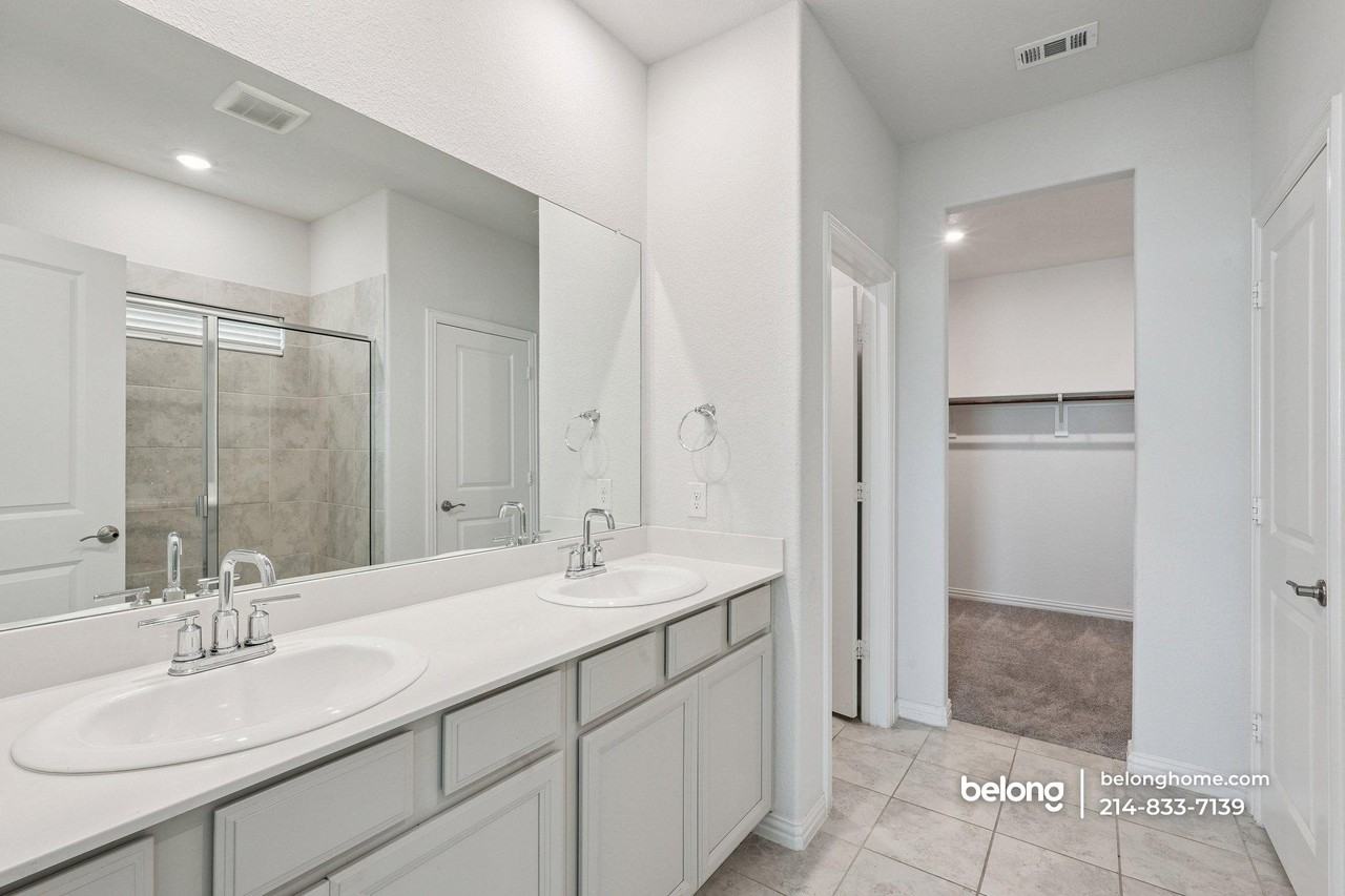 2115 Clarion Dr - Photo 5 of 18