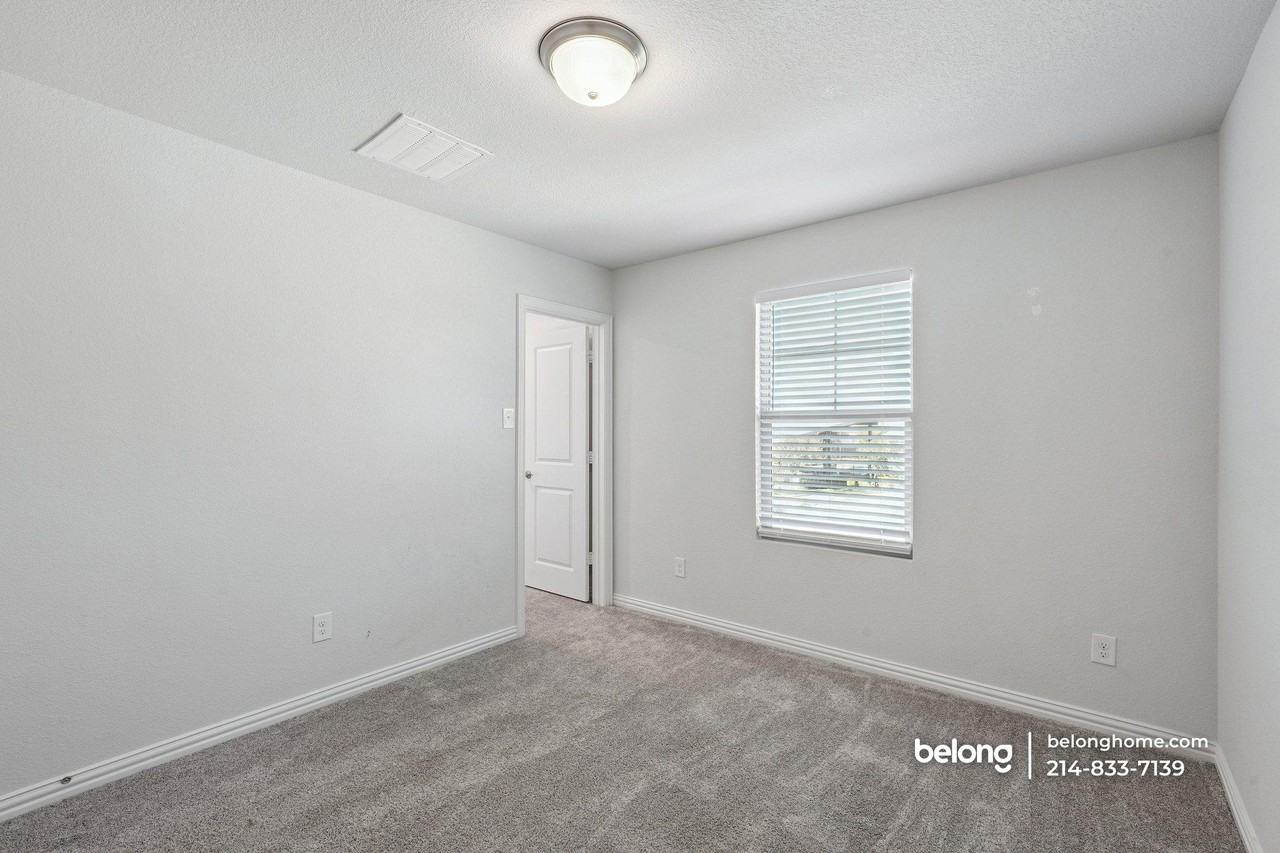 2115 Clarion Dr - Photo 6 of 18