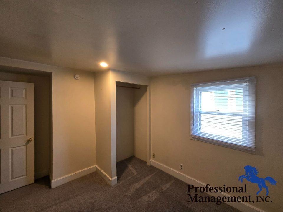 25 Alderson Ave #1 - Photo 5 of 6
