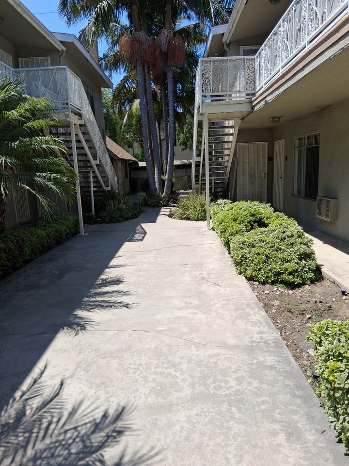 Quiet Park Apartments - Photo 7 of 29