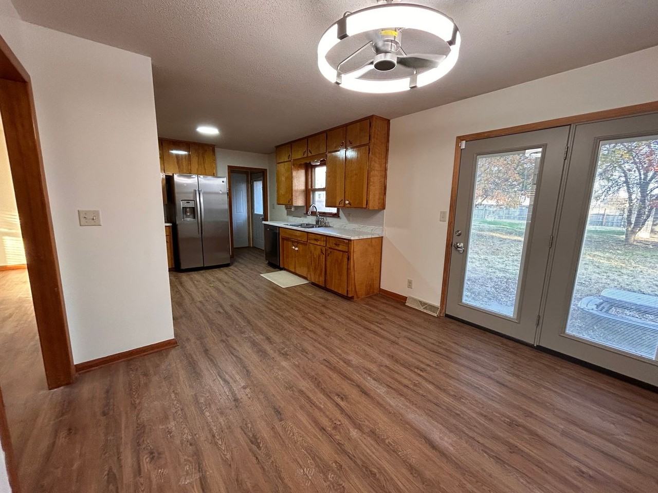 102 South Westview Road - Photo 3 of 16