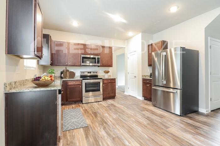 25 Victory Lane - Photo 3 of 20