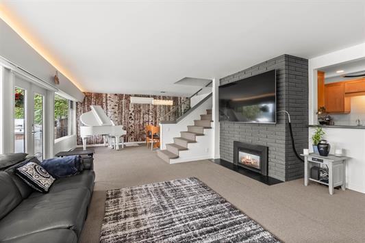 1188 Alderside Road - Photo 4 of 19