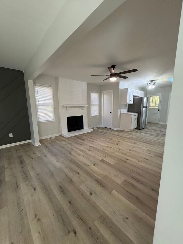 5204 Bayberry Lane - Photo 3 of 11