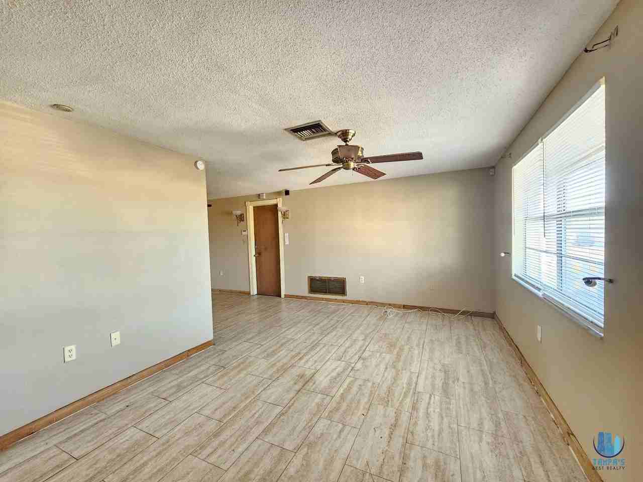3048 Coldwell Dr - Photo 2 of 16